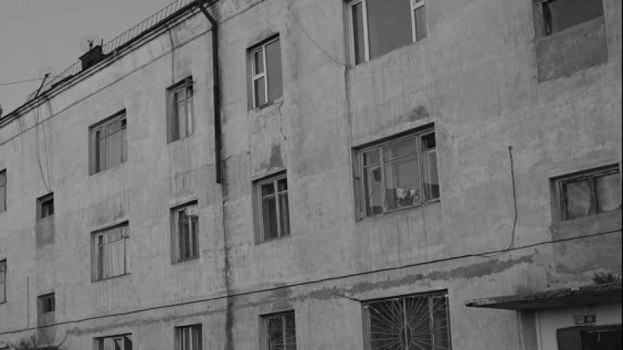 АШИГЛАЛТЫН ШААРДЛАГА ХАНГАХГҮЙ ОРОН СУУЦАНД АМЬДАРЧ БАЙГАА ИРГЭДИЙН НӨХЦӨЛ БАЙДАЛ ХҮНД БАЙНА